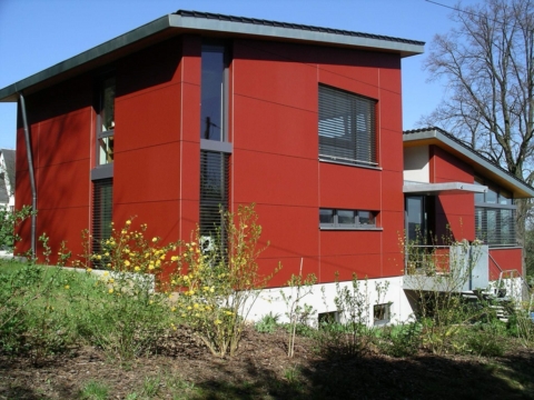 Meisterdach online Faserzementfassade Wohnhaus in Wurbis